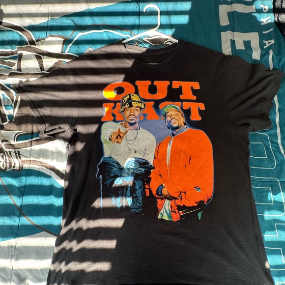 Outkast Graphic Black T-Shirt - Picture 1 of 4